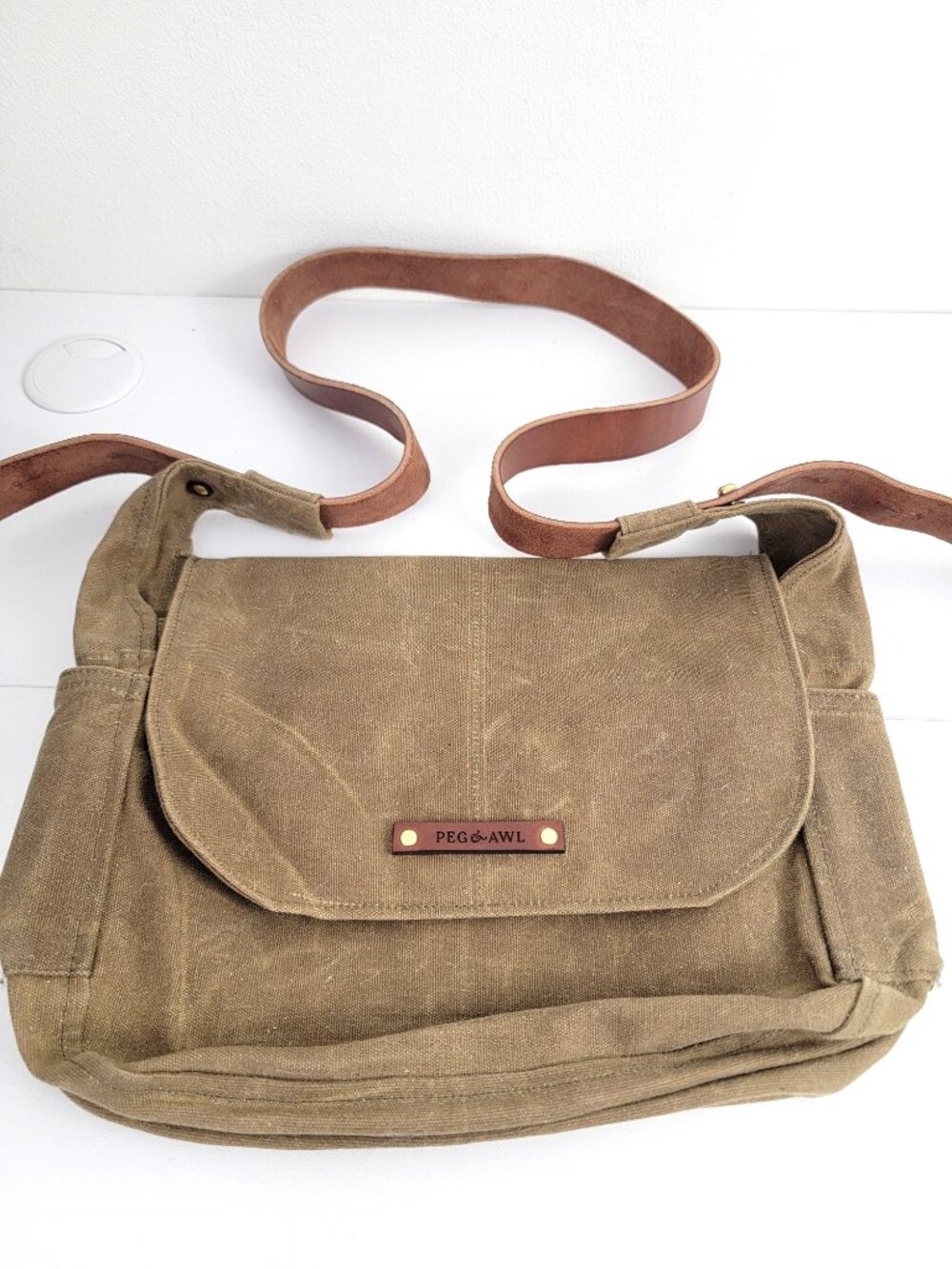 Peg and Awl Finch Satchel Bag in Spice